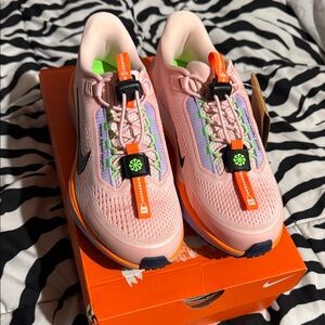 Nike Womens Vibrant Pink and Orange Sneakers